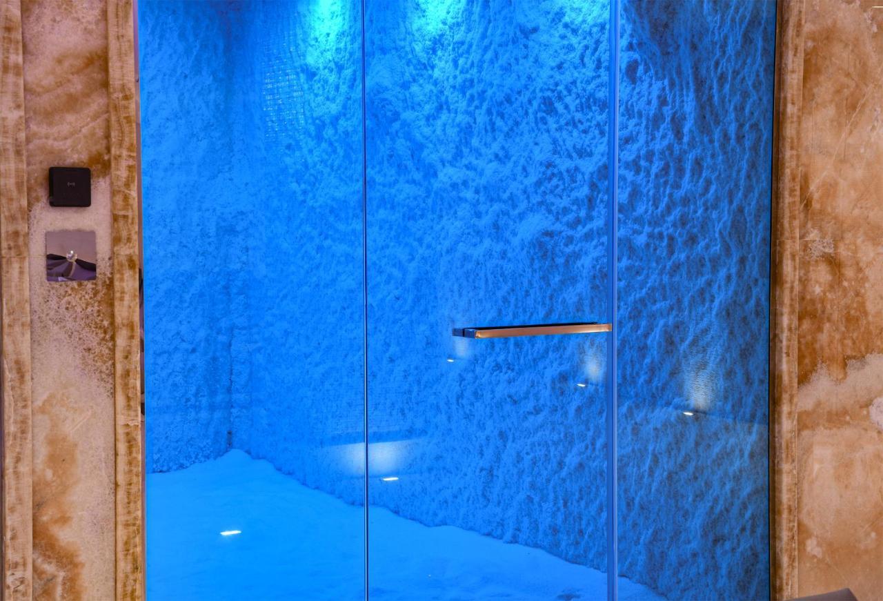 Hotel Radisson Collection Morina Hotel, 4*