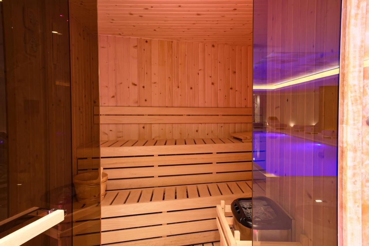Radisson Collection Morina Hotel, 4* Tirana